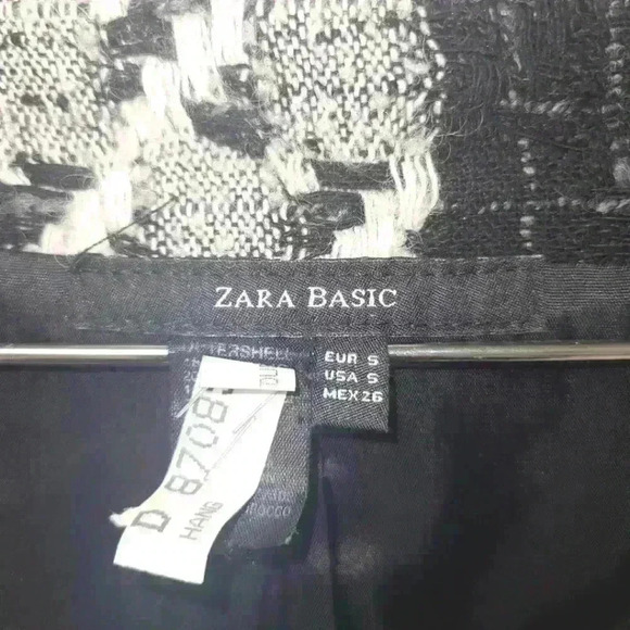 ZARA Basic Black White Tweed  Cropped Jacket lightly worn - Picture 3 of 6